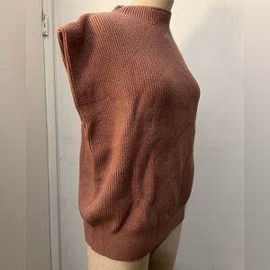 Women's Sleeveless Sweater